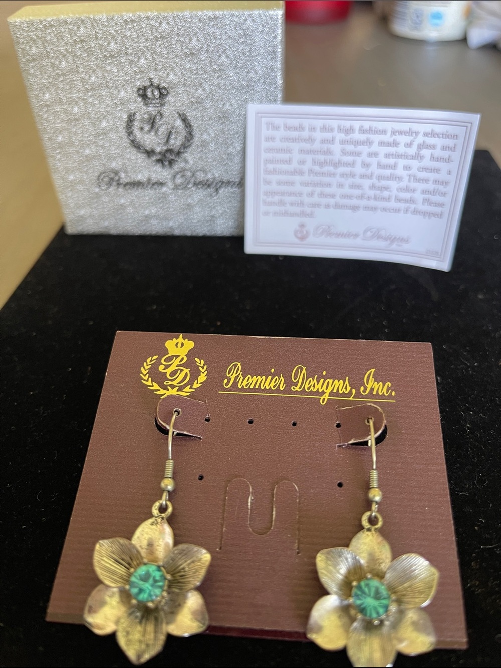 🎈3/$20 Premier Designs Garden Gate floral hoop earrings #30328